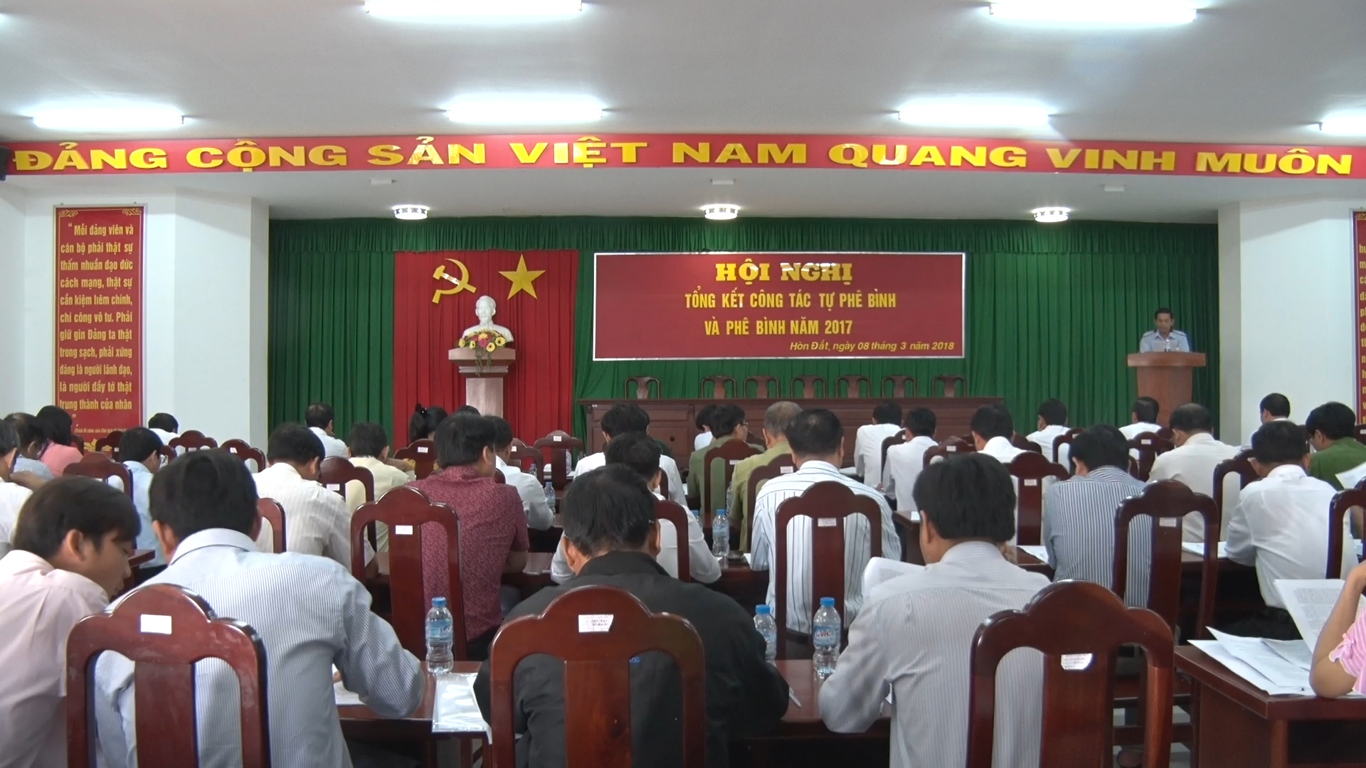 Tổng kết công tác tự phê bình và phê bình.jpg